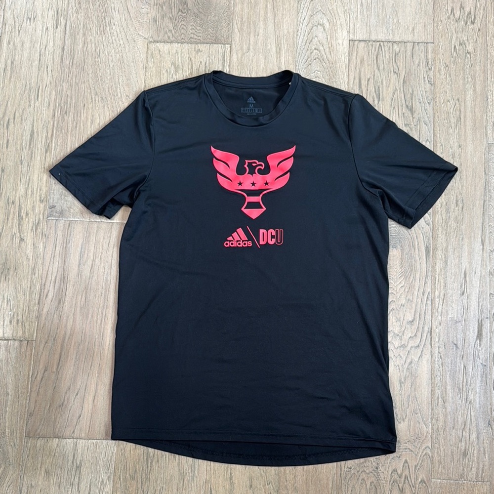 Adidas DC United Men’s Medium Logo Tee Shirt Size Medium